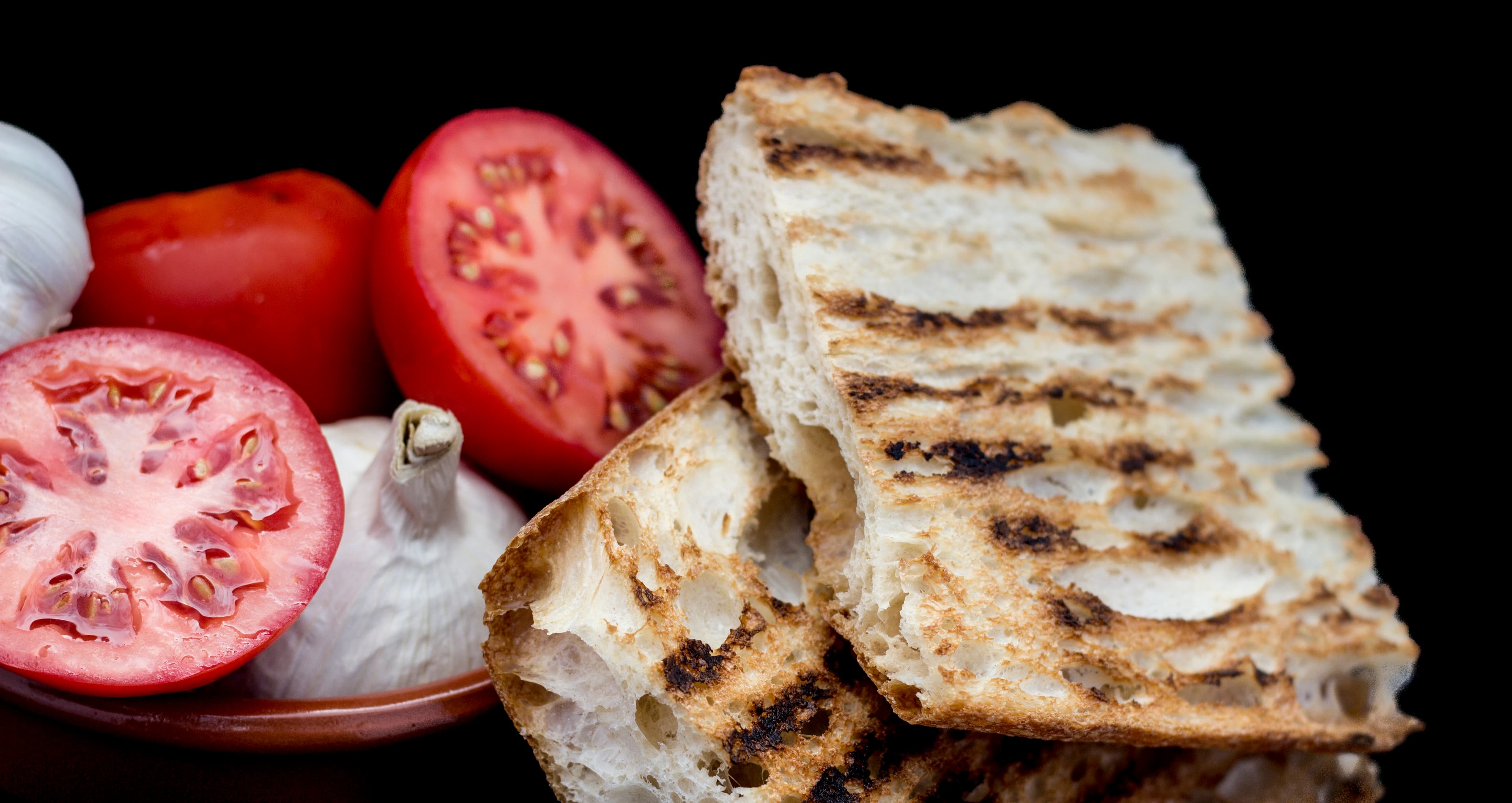 Sfeervolle presentatie van authentieke Spaanse tapas voor zakelijke klanten